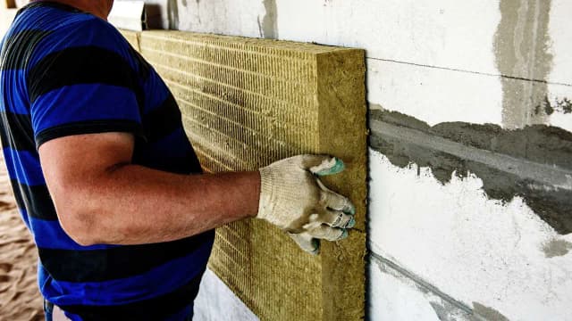 Wełna mineralna czy styropian – co wybrać dla lepszej izolacji? Wełna mineralna czy styropian – co wybrać dla lepszej izolacji?